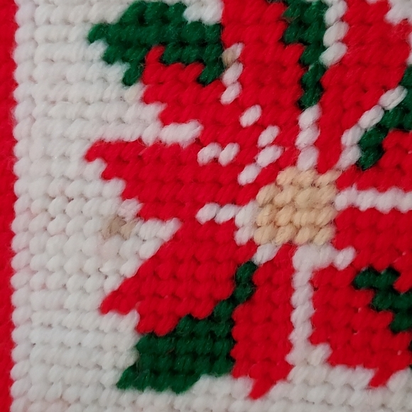 Set of D'ADANT Holly Candsticks EC never lighted & Set of 4  Coasters in a box. - Picture 9 of 11